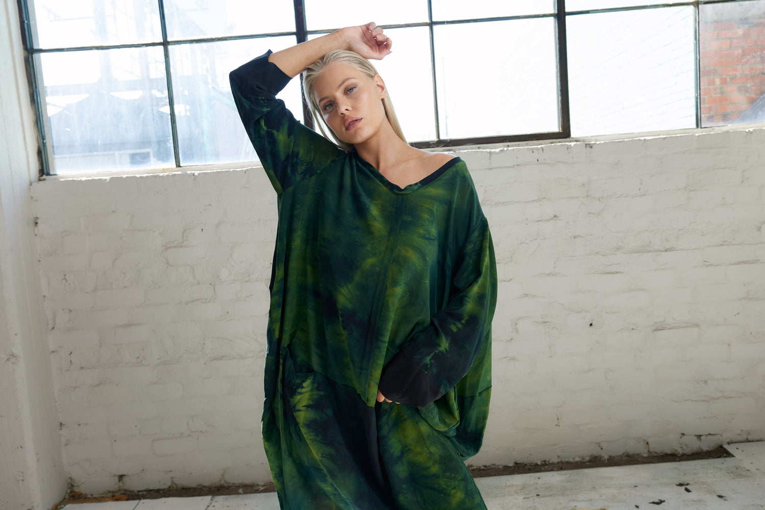 AW25